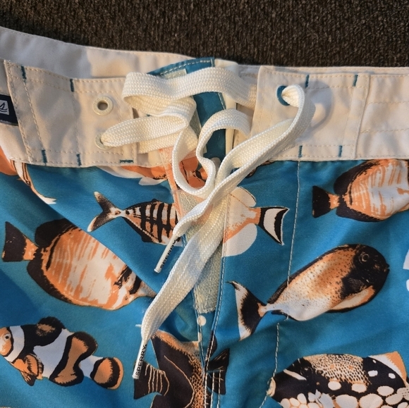 Sperry Top Sider Board Swim Trunks Men 38 Blue Orange Fish Graphic New - Picture 8 of 16